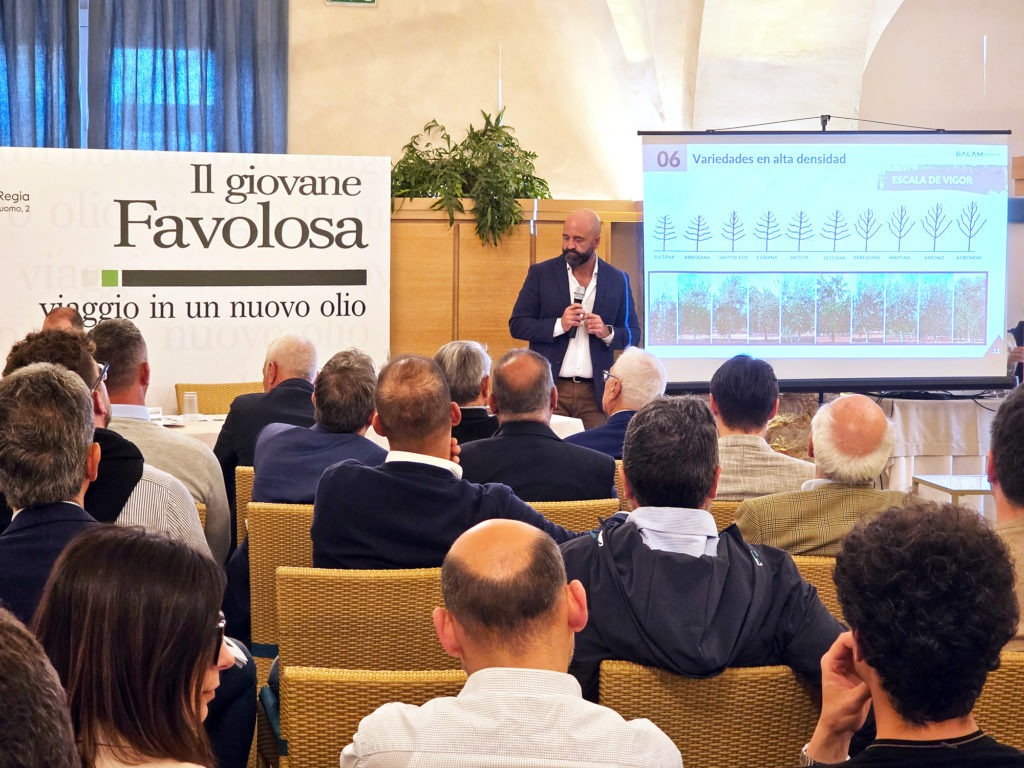 Juan Carlos Cañasveras (BALAM Agriculture) interviene en el evento 'Viaggio in un nuovo olio'